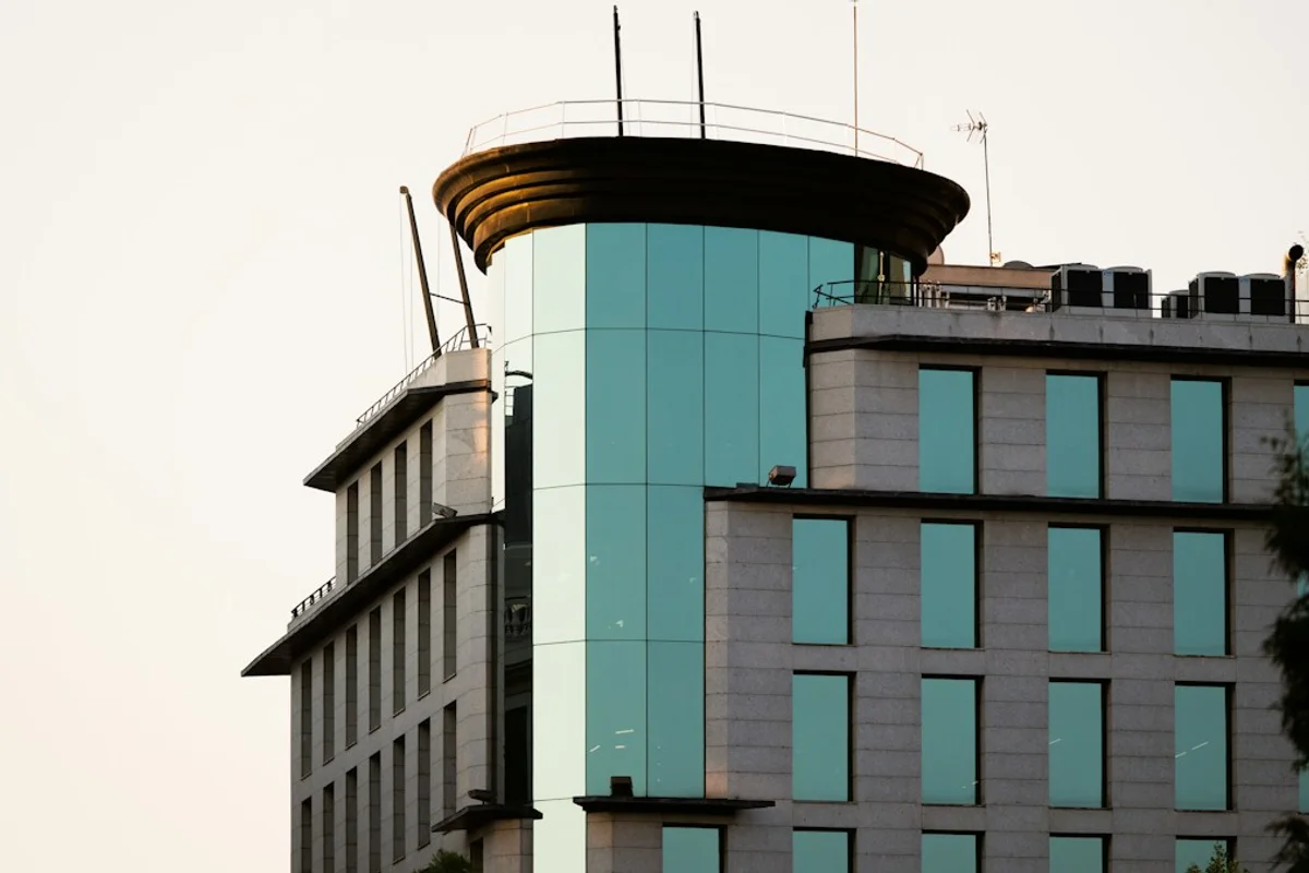 Industries / Commercial Buildings